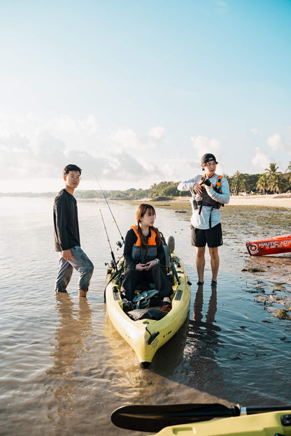 Kayak fishing guide Marcus prepares and briefs guests before launch on Purehybridz Kayak Fishing Tours